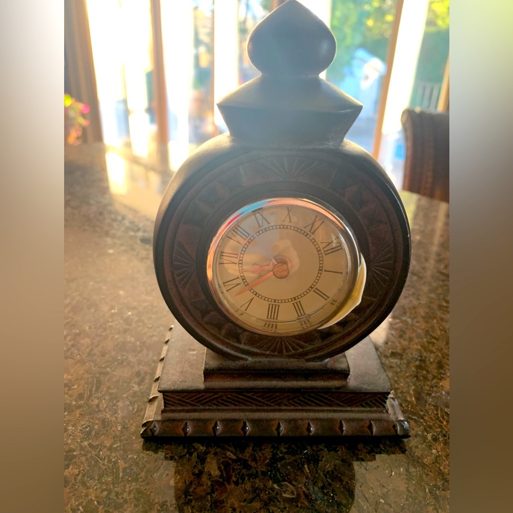 Quartz Wooden Desk Clock